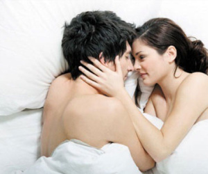 Toát mồ hôi chiều vợ thăng hoa ngày nắng 40 độ