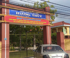 29 học sinh suýt không được thi THPT quốc gia vì "nợ học phí"