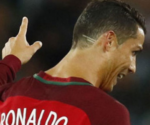 Bí mật bất ngờ về kiểu tóc của Cristiano Ronaldo