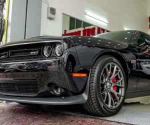 Chi tiết xe cơ bắp Challenger SRT 392 đầu tiên tại Việt Nam