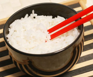 Điều gì xảy ra với cơ thể khi bạn ăn cơm hàng ngày?