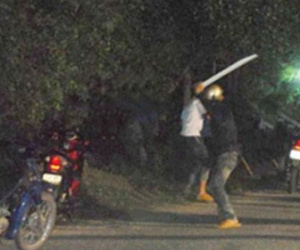 Nhóm côn đồ 9x lĩnh án vì chém bố đối thủ trọng thương