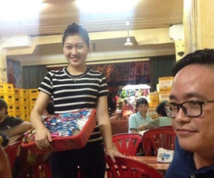 Danh tính cô gái xinh xắn bán kẹo ở Hải Phòng