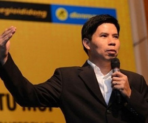 Ông chủ Thế giới Di động sắp giàu hơn bầu Đức