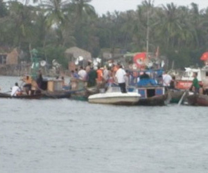Chìm đò ở Côn Đảo, 4 người tự bơi vào bờ, 1 người chết