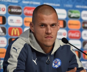 Martin Skrtel dọa "tẩn" sao tuyển Anh không thương xót