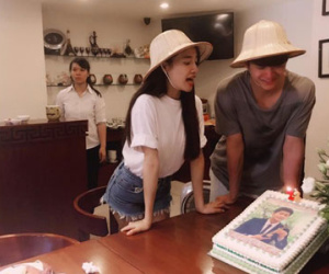 Nhã Phương hào hứng chúc mừng sinh nhật Kang Tae Oh