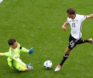 Đức 1-0 Bắc Ireland: Đức vào vòng 1/8 với tư cách đầu bảng