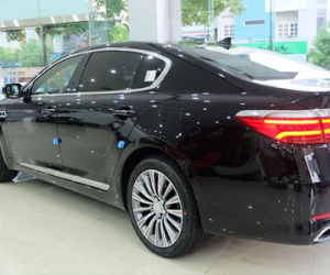 Sedan hạng sang cỡ lớn Kia Quoris về Việt Nam