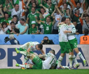 Đánh bại Italy, CH Ireland giành vé vào vòng 1/8