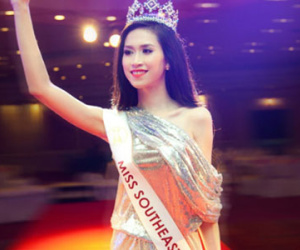 Hoa hậu xin lỗi vụ nói tiếng Anh khiến khán giả ngơ ngác
