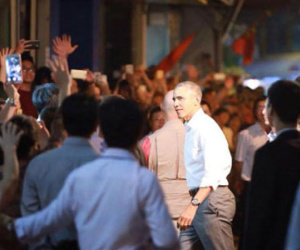Sau 1 tháng, quán "bún chả Obama" vẫn chưa hết "hot"