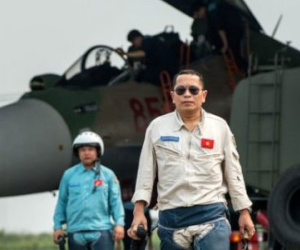 Xúc động bài thơ Đỗ Nhật Nam gửi tặng con gái phi công Trần Quang Khải