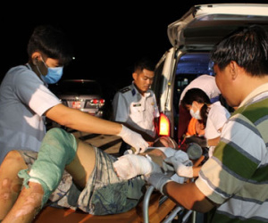 Nổ tàu cá, 3 người mất tích, 4 người bị thương