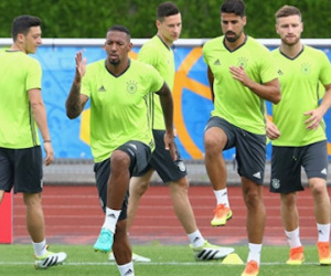 Đức vs Slovakia: Thận trọng không thừa