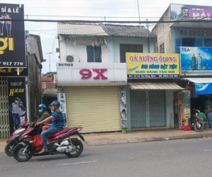 Nam thanh niên gục chết trong hẻm sau trận truy sát