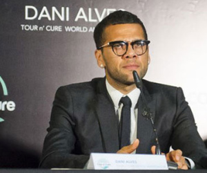 Juventus hoàn tất vụ chuyển nhượng Dani Alves