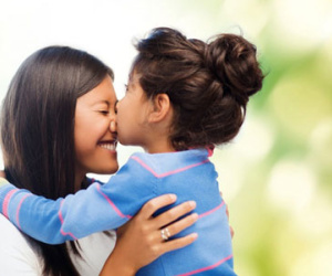 Làm 3 điều này hằng ngày để nuôi dạy những đứa trẻ hạnh phúc