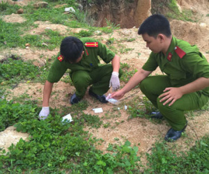 Một giám đốc bị kẻ bịt mặt, đeo kính đen bắn 3 phát đạn