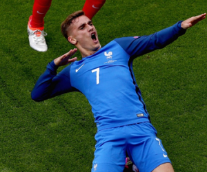 Pháp 2-1 CH Ireland: Người hùng Griezmann đưa Pháp vào tứ kết