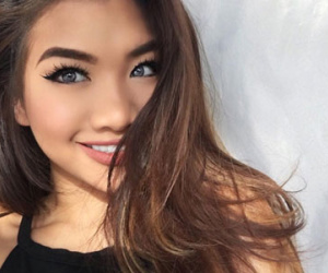 Hot girl gốc Việt sexy gây bất ngờ vì mới 16 tuổi