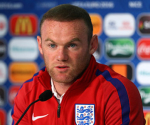 Rooney khẳng định không chia tay tuyển Anh