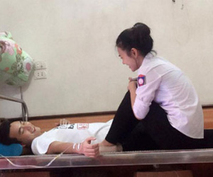 Bức ảnh sốt mạng "cô gái xinh đẹp chăm người yêu đang chạy thận"