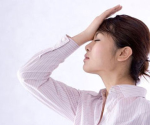 Có nên thay đổi để phù hợp với tính hay quát tháo của chồng