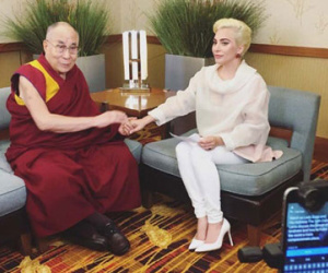 Lady Gaga bị Trung Quốc "cấm cửa" vì gặp gỡ Đạt Lai Lạt Ma