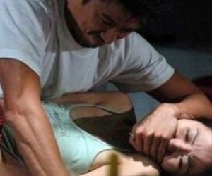 Lẻn vào nhà trọ, 2 thanh niên thay nhau "giở trò đồi bại" với cô gái