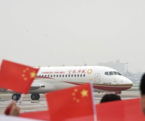 Máy bay "made in China" lần đầu cất cánh