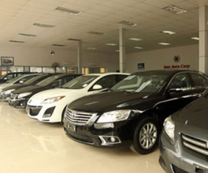Nghịch lý Việt Nam: "Làm cũ" xe mới và bán giá cao!