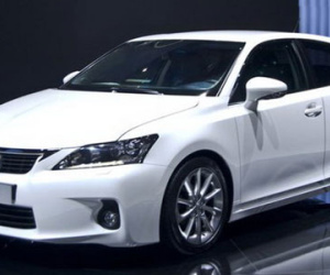Toyota triệu hồi 1,43 triệu xe Prius và Lexus do lỗi túi khí