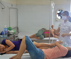 16 giáo viên đi du lịch nhập viện do ngộ độc