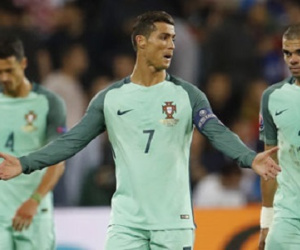 Ronaldo: Ông Vua không có người phục vụ