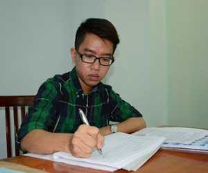 Giám thị ký nhầm, thí sinh phải chép lại bài