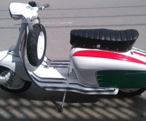 Phục chế xế cổ Lambretta 1966 tại Sài Gòn