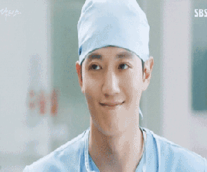 Sau "Hậu Duệ Mặt Trời", "Doctors" chính là thứ cứu rỗi mọt phim Hàn