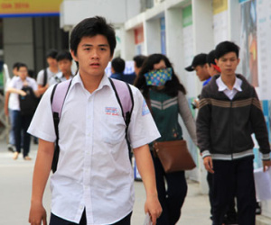 Đề thi Văn không bất ngờ, thí sinh hoàn thành sớm