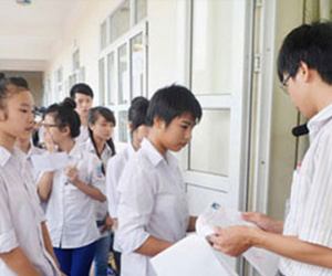 Hà Nội: Thí sinh "quay cóp" không chịu ký biên bản