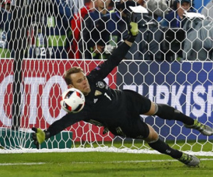 Neuer: "Chưa từng thấy tuyển Đức đá hỏng 11 m nhiều như vậy"