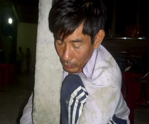 Bị đạp ngã, tên trộm ở miền Tây rút súng bắn trả người dân