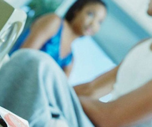 Chồng mua hộ đồng nghiệp nữ rất nhiều bao cao su
