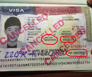 Trấn Thành tung ảnh chụp visa chứng minh không hề bị trục xuất tại Mỹ