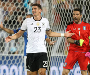 Tuyển Đức què quặt bước vào bán kết EURO 2016