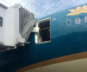 Ai chịu trách nhiệm hỏng cửa siêu máy bay Boeing 787-9?