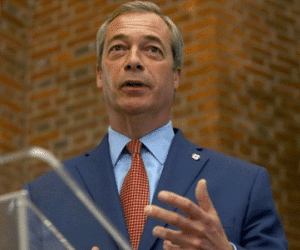 Đưa Anh rời EU xong, các lãnh đạo vận động Brexit... bỏ chạy