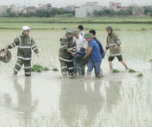 Hà Nội: Người phụ nữ bị sét đánh tử vong trong lúc đi cấy