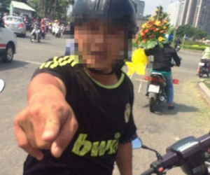 Mạo danh CA vòi tiền người bán hàng rong ở Sài Gòn