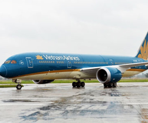 Máy bay Boeing 787 bị va hỏng cửa do lỗi nhân viên hàng không